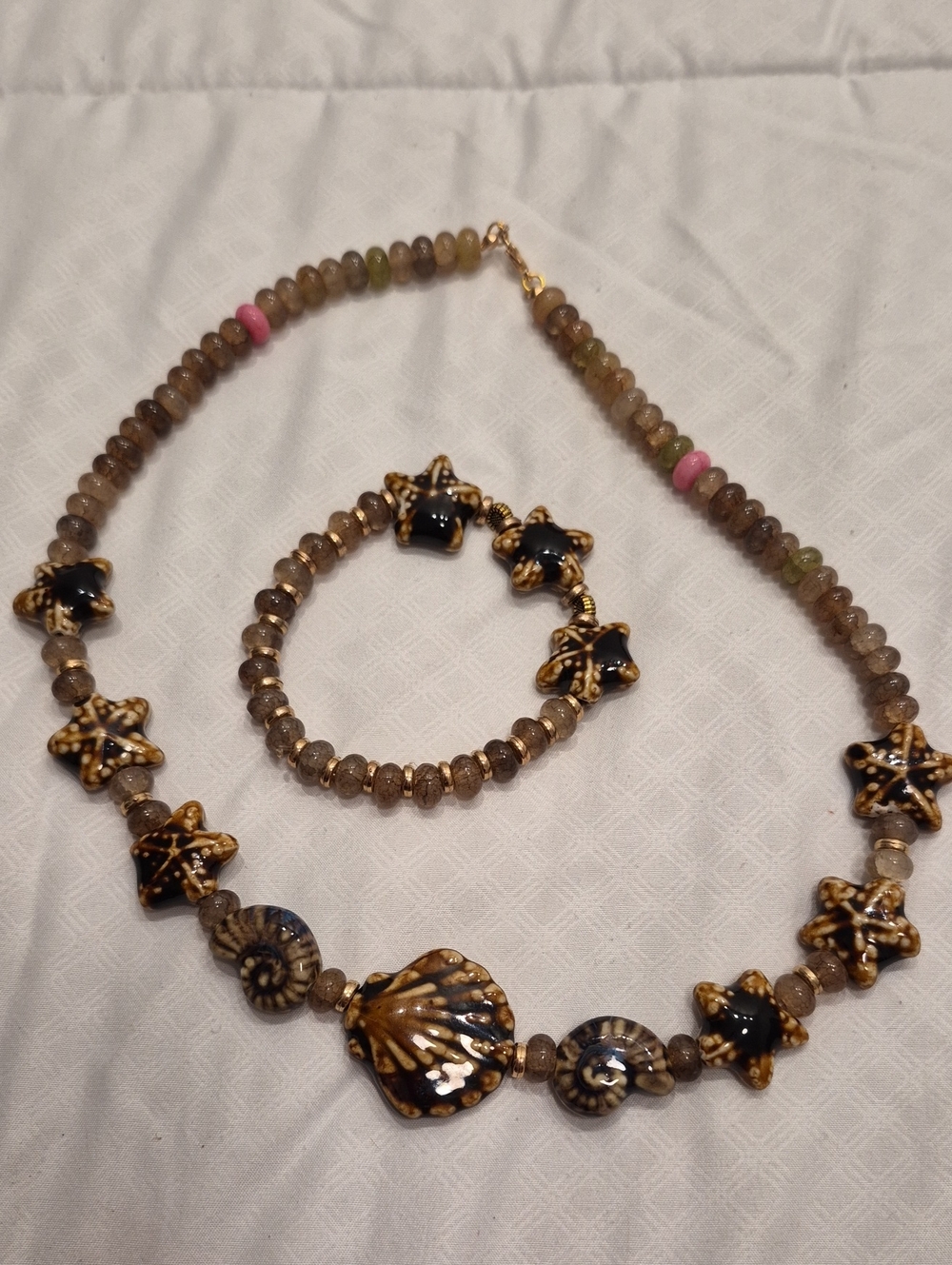 Gold and Black Seashell Accent Necklace and Bracelet Set